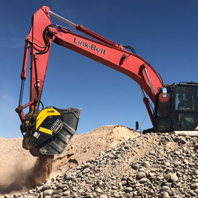 BF80.3-LinkBelt-210-X2-Argentina-rocks-3-.640x640
