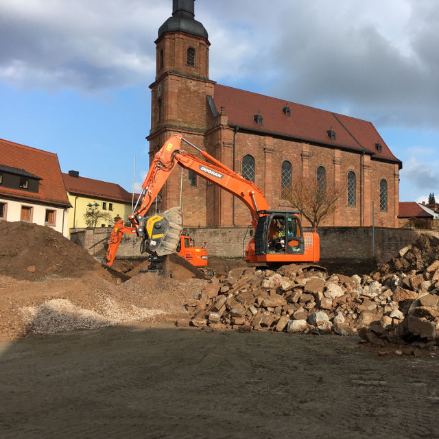 BF90.3-S3-Doosan-Germany-demolition-material-limestone-HD-6-.640x640