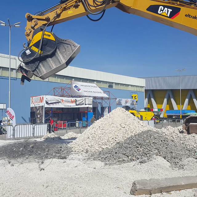 BF90.3_Caterpillar-336F_Bulgaria_train-sleepers_limestone_rock_8.640x640