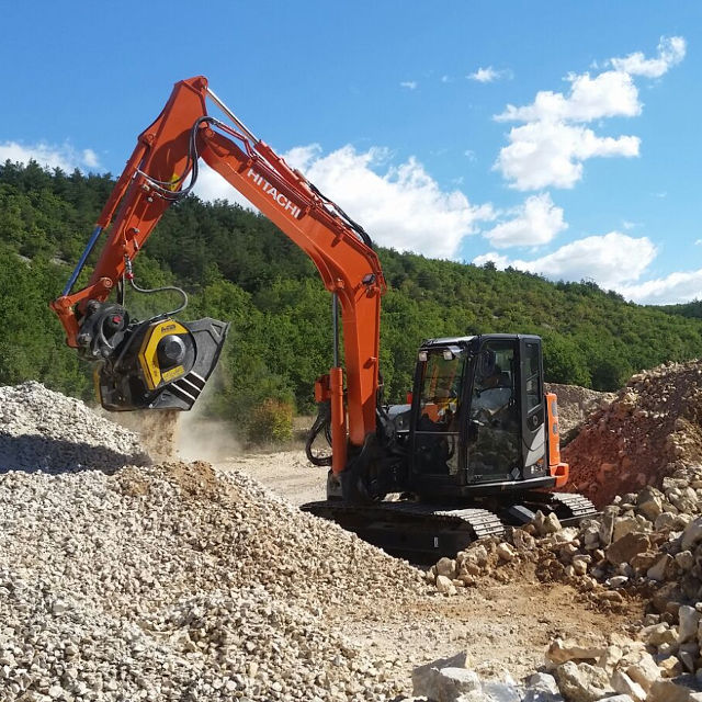 MB-C50_Hitachi_France.640x640